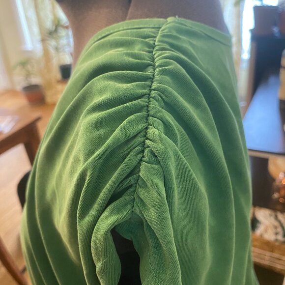 Green Envelope Ruched/Cap-sleeve Top - Picture 2 of 4
